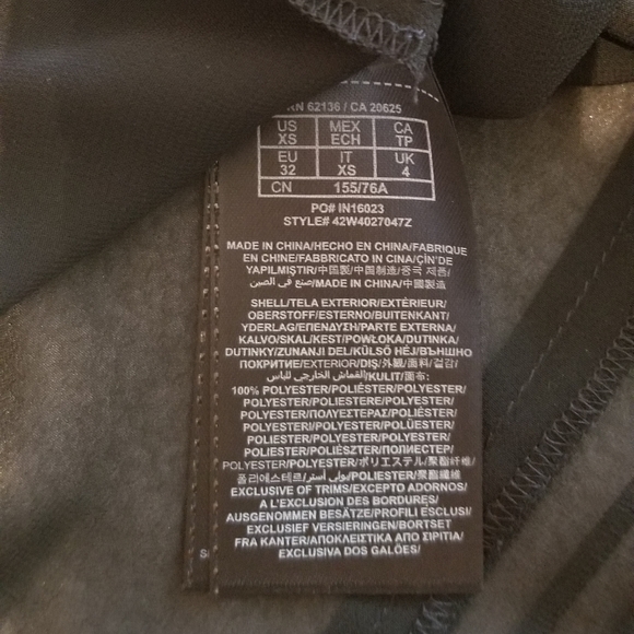 Guess by Marciano, size XS blouse - Picture 3 of 5